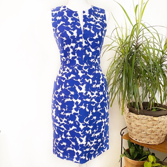 Milly Dresses & Skirts - Milly Blue + White Notched Sheath Dress w/pockets